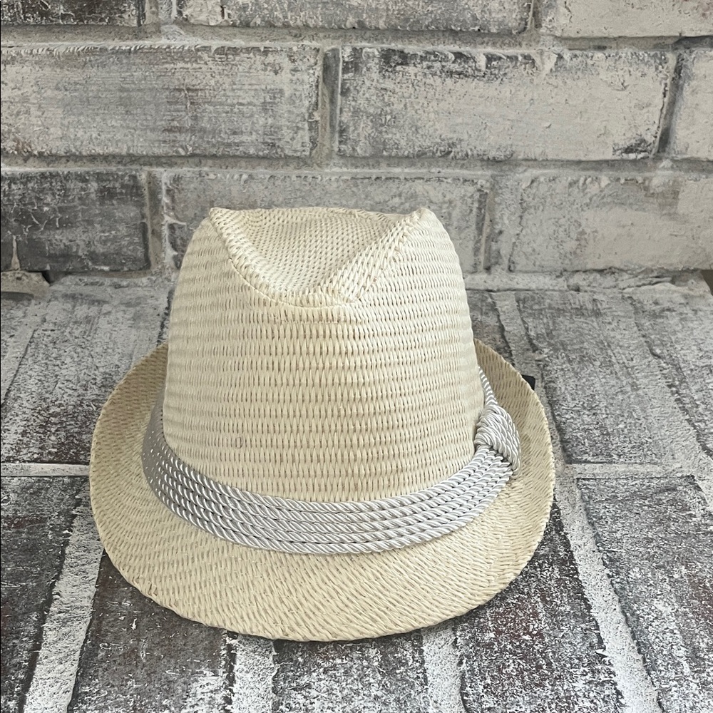 Stylish Cream Fedora Hat with Gray Band